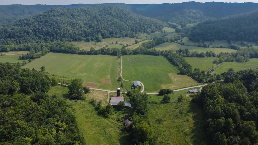 2892 Quicks Run Road Vanceburg KY 41179