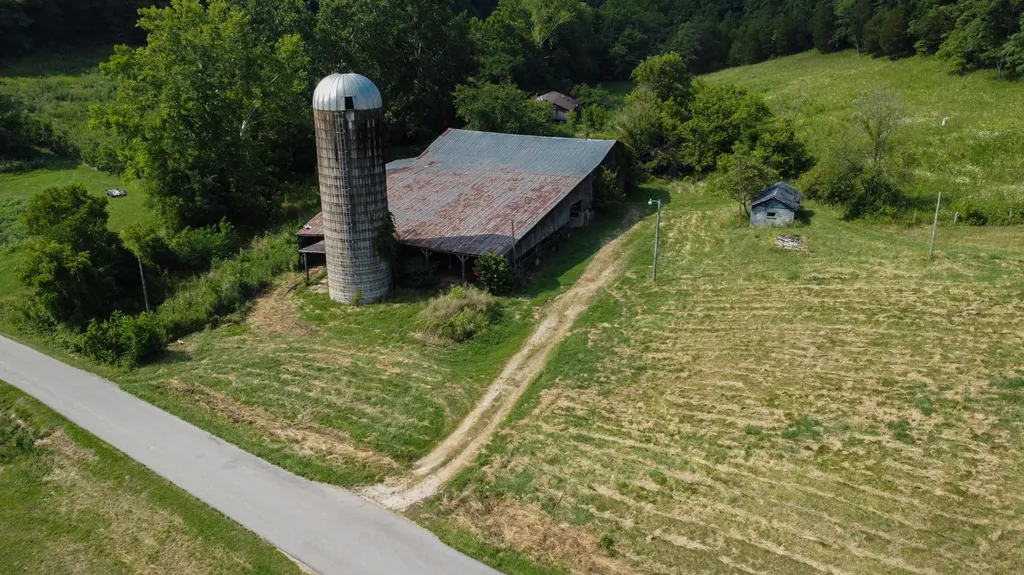 2892 Quicks Run Road Vanceburg KY 41179