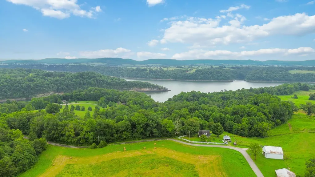 75 Fishing Creek Road Nancy KY 42544