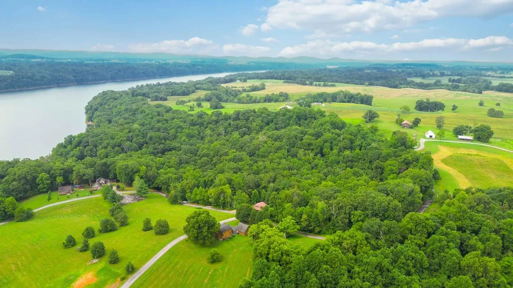 75 Fishing Creek Road Nancy KY 42544