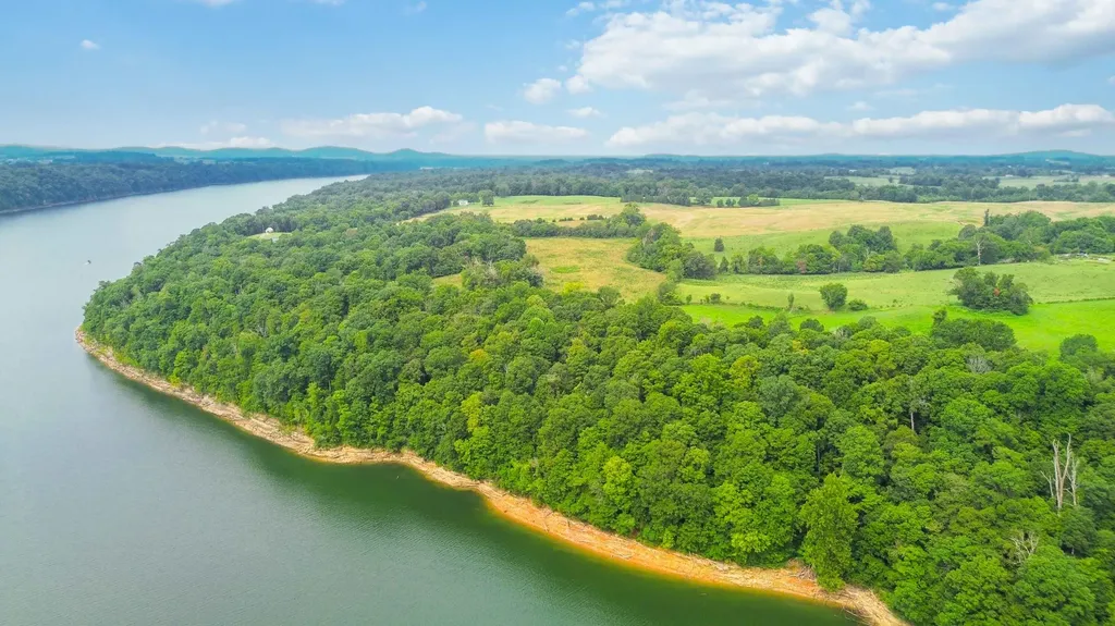 75 Fishing Creek Road Nancy KY 42544