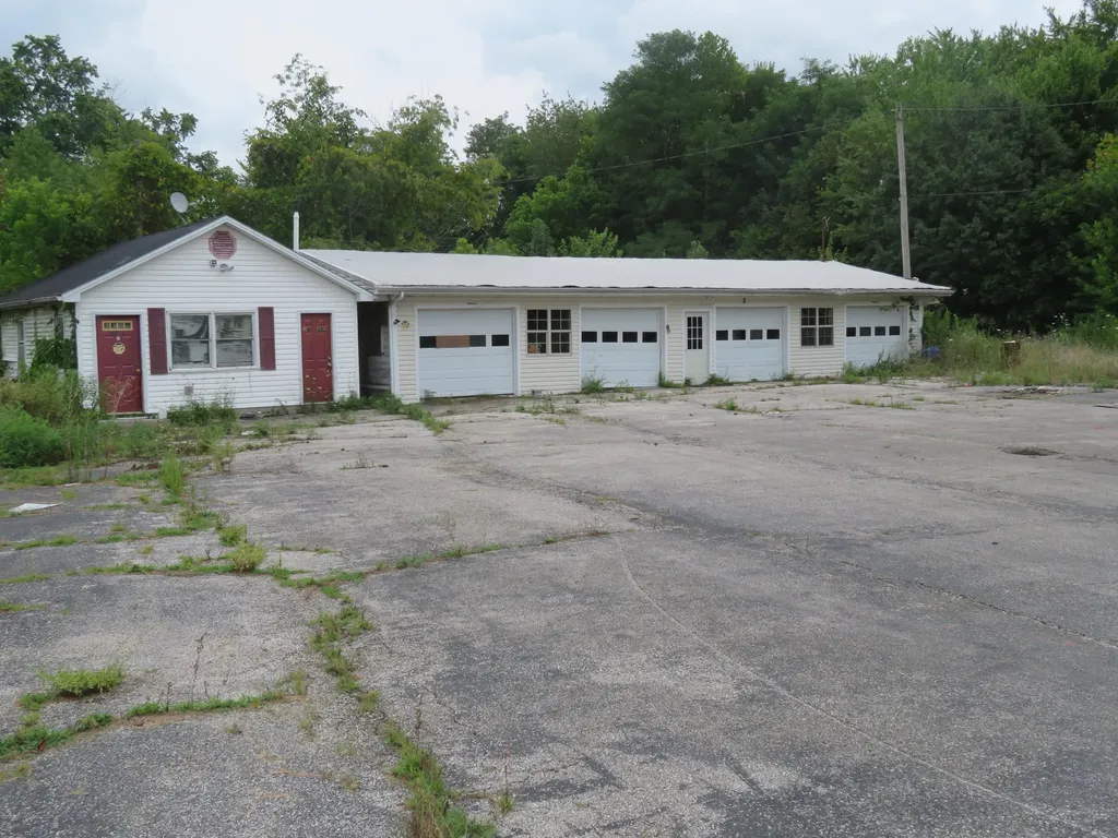 7670 Chase Lane Jeffersonville KY 40337