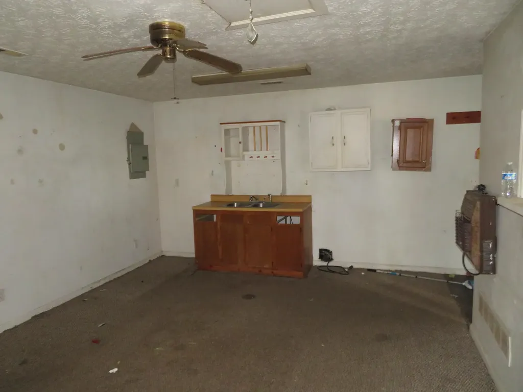 7670 Chase Lane Jeffersonville KY 40337