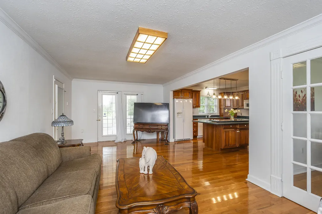 245 Key Highway 1050 Jeffersonville KY 40337