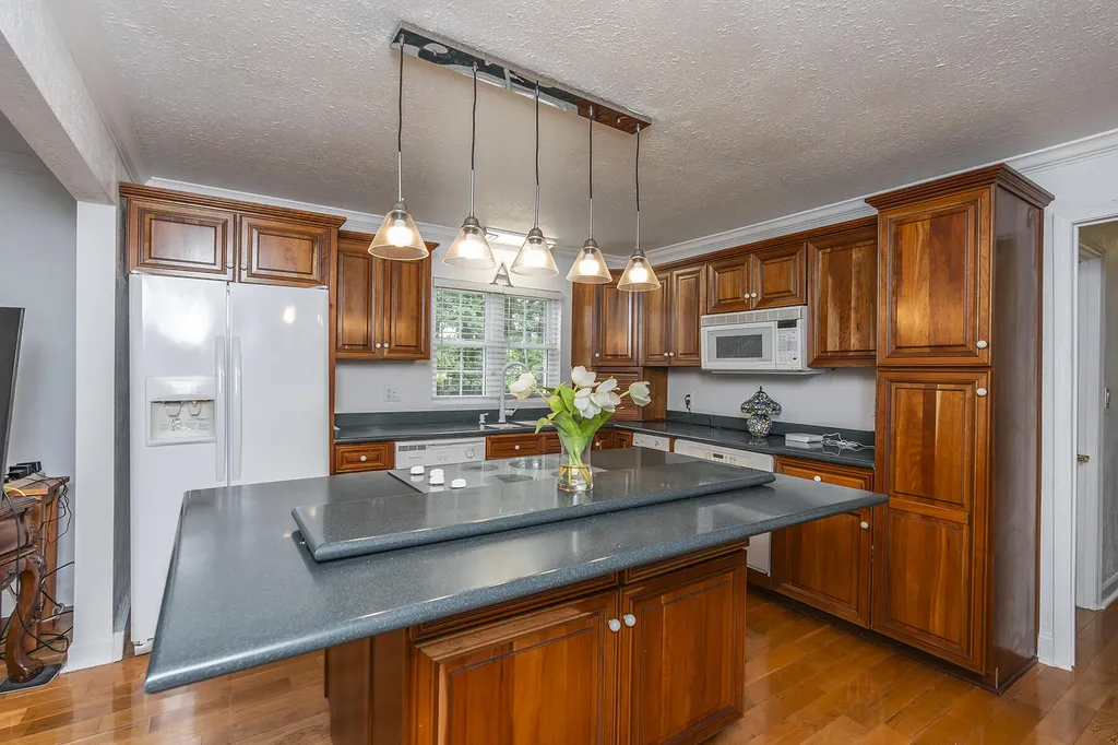 245 Key Highway 1050 Jeffersonville KY 40337