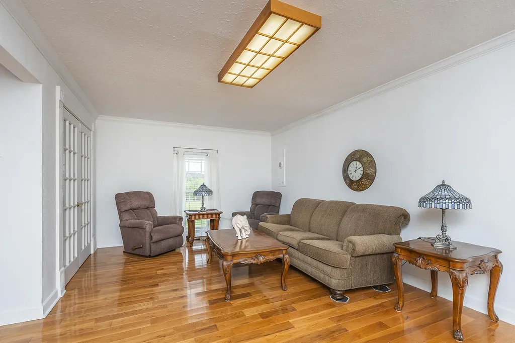 245 Key Highway 1050 Jeffersonville KY 40337