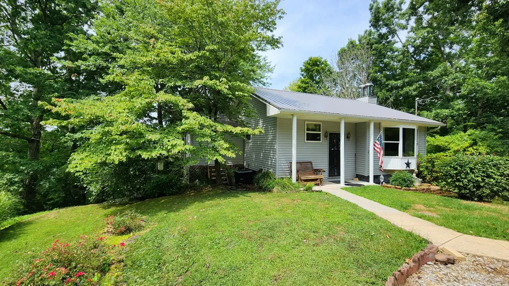 55 Lakeview Drive Albany KY 42602