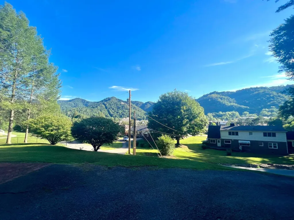 97 Simonton Drive Harlan KY 40831
