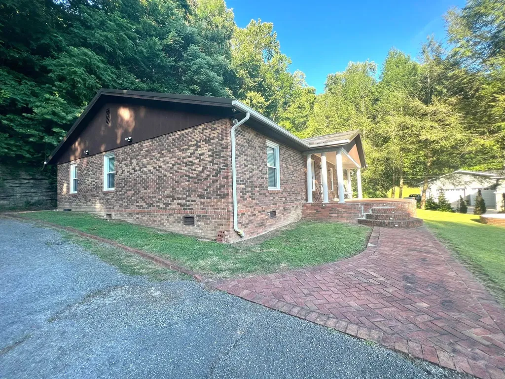 97 Simonton Drive Harlan KY 40831