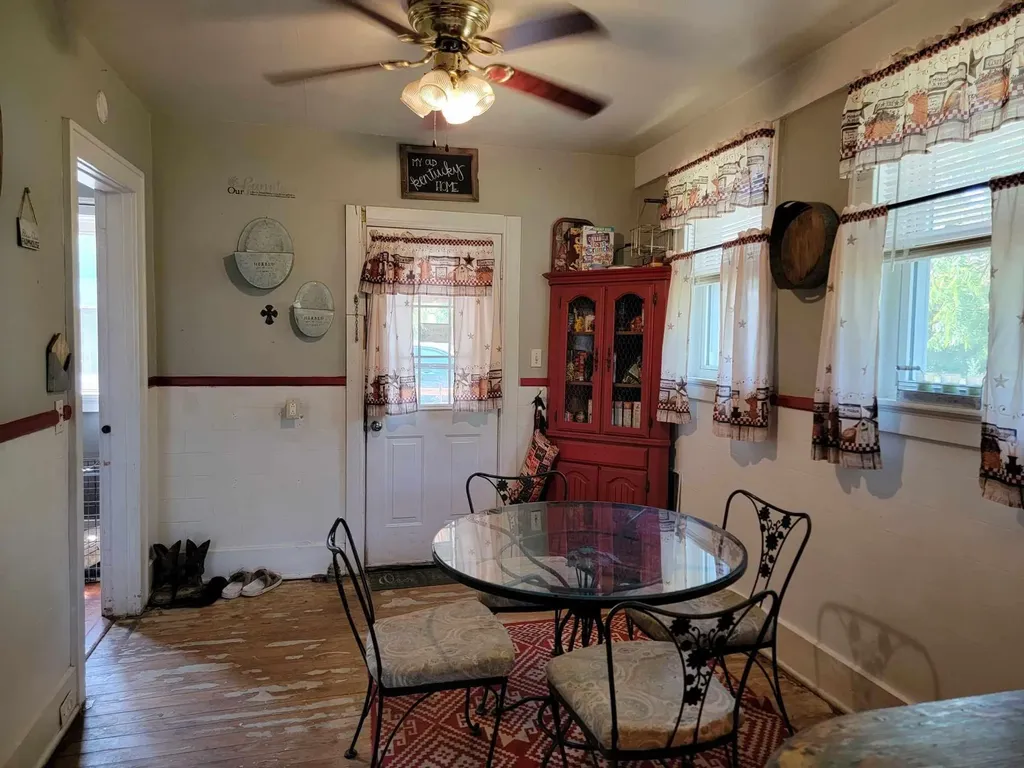 159 E Walnut Street Mount Olivet KY 41064