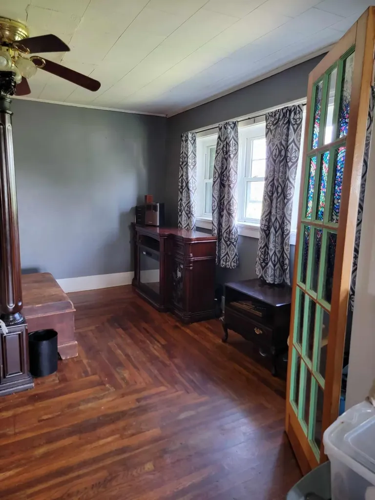 159 E Walnut Street Mount Olivet KY 41064