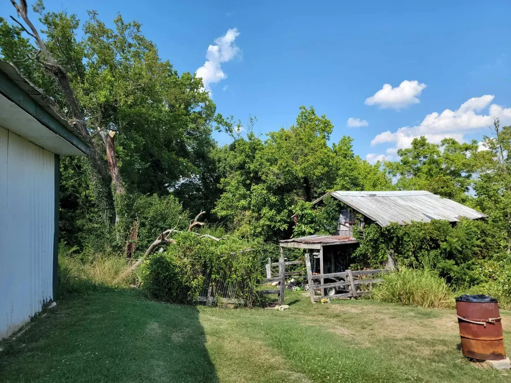 159 E Walnut Street Mount Olivet KY 41064