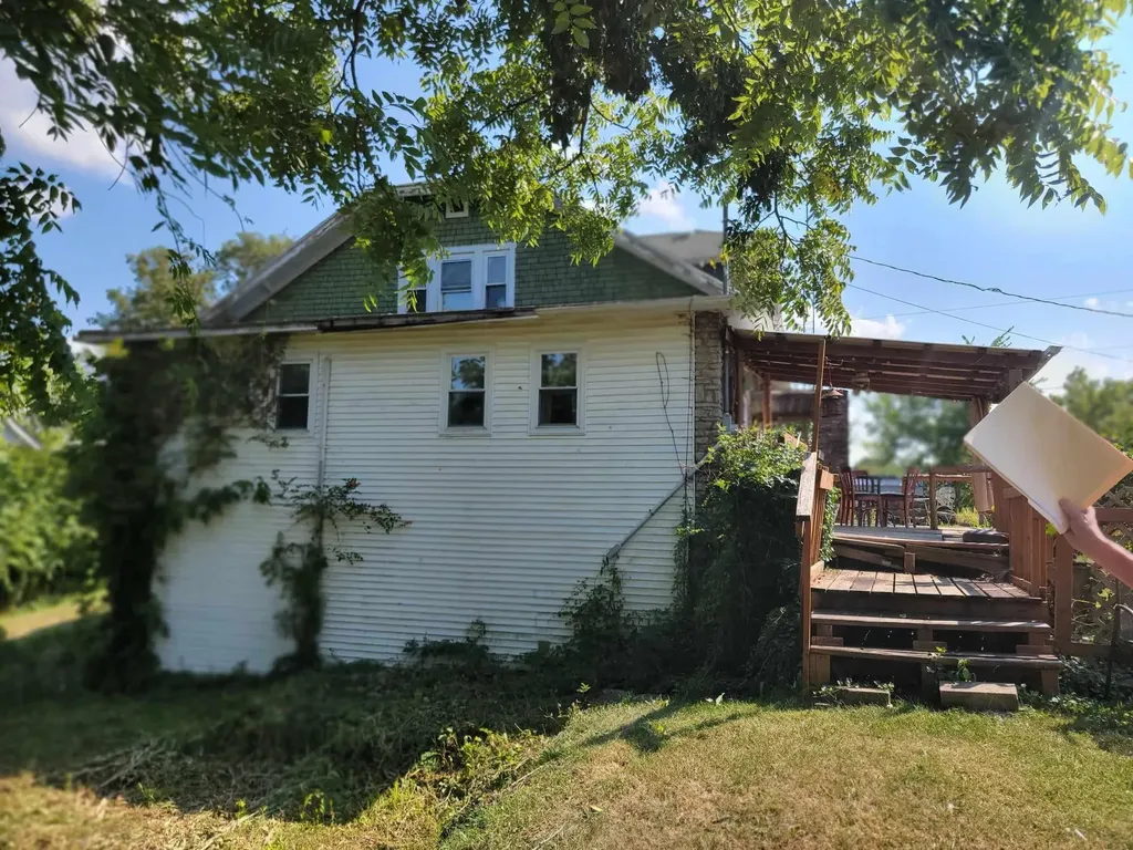 159 E Walnut Street Mount Olivet KY 41064