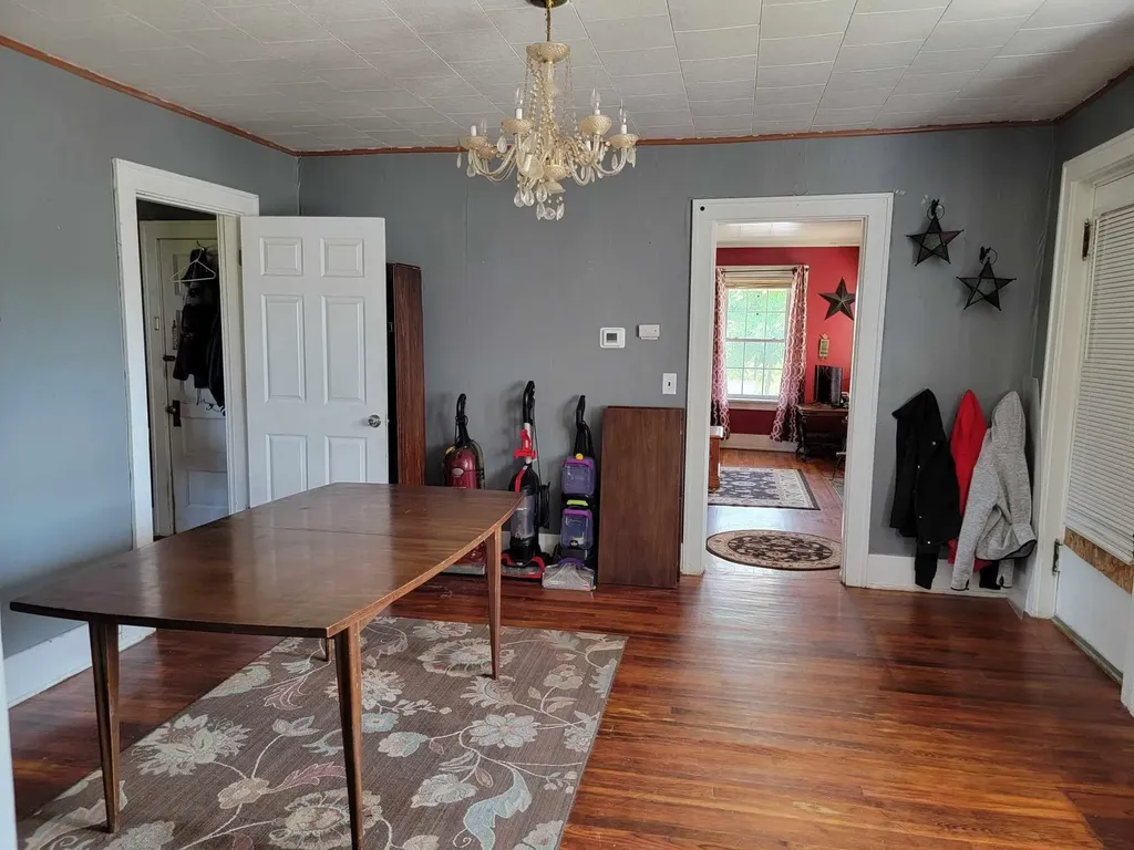 159 E Walnut Street Mount Olivet KY 41064