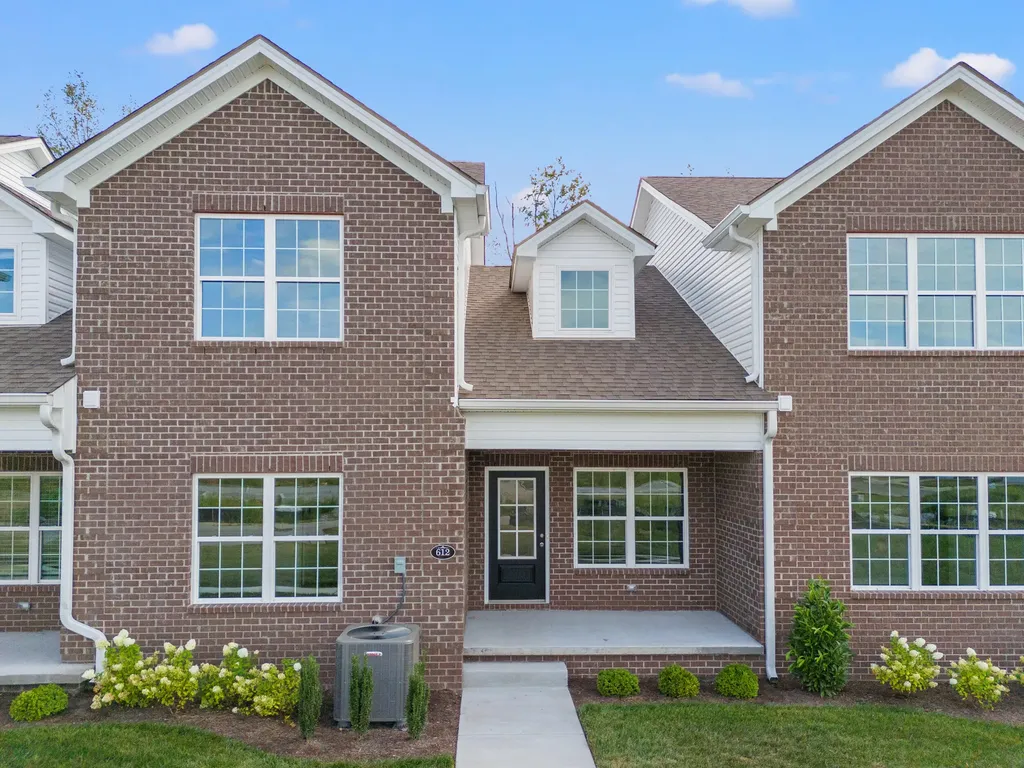 612 Silver Springs Way Lexington KY 40511