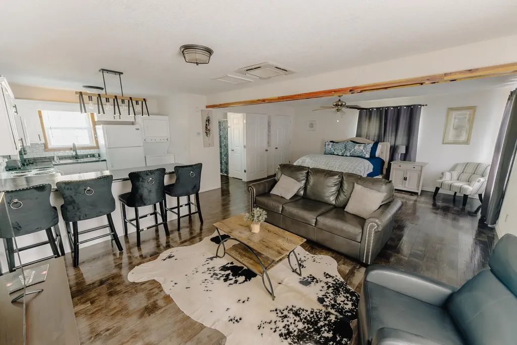 1655 Ky-92 Jamestown KY 42629