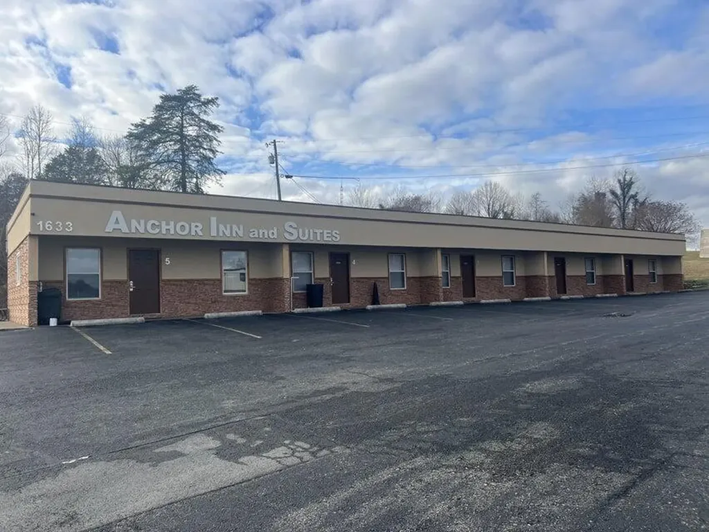 1655 Ky-92 Jamestown KY 42629