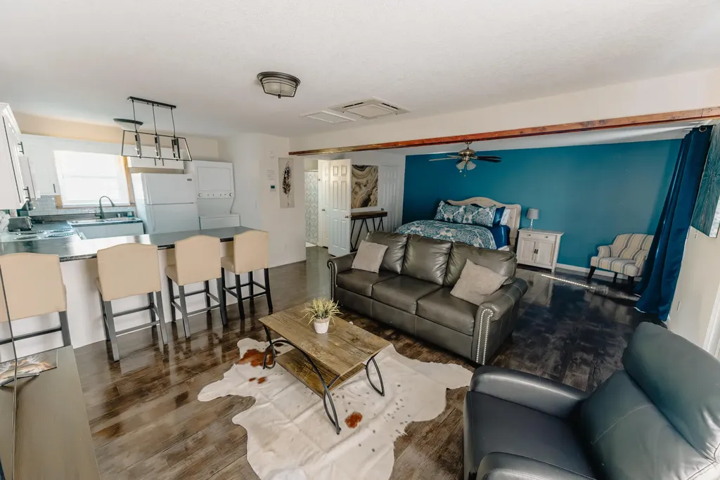1655 Ky-92 Jamestown KY 42629