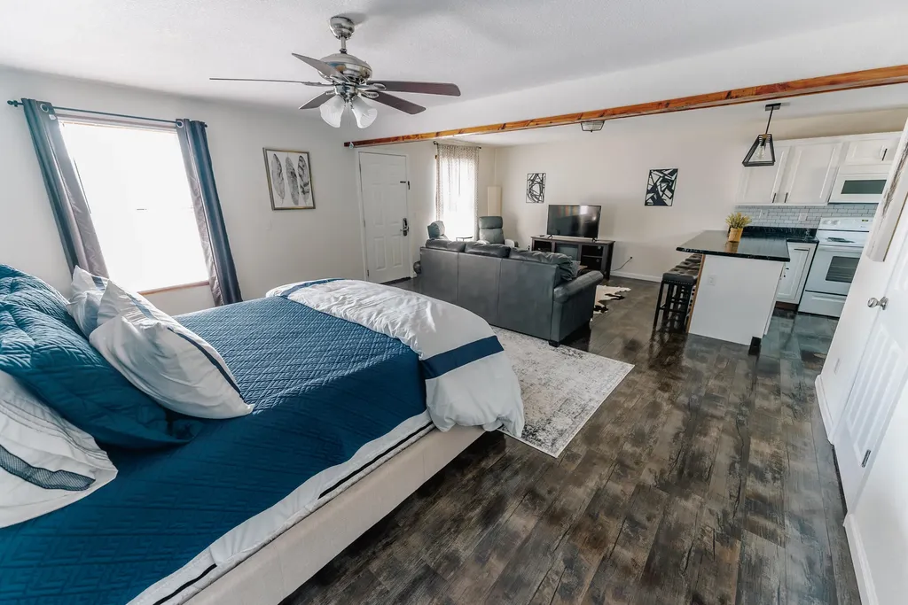 1655 Ky-92 Jamestown KY 42629