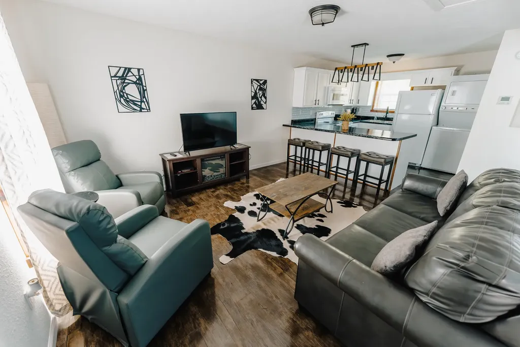 1655 Ky-92 Jamestown KY 42629