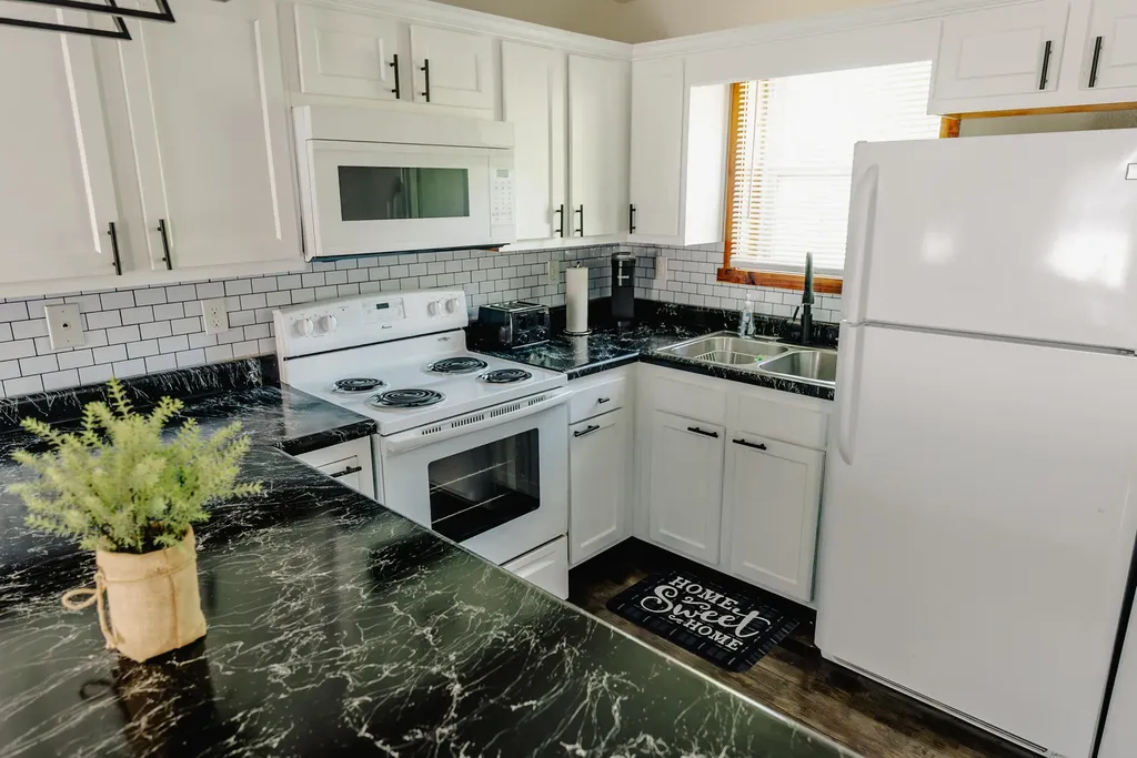 1655 Ky-92 Jamestown KY 42629