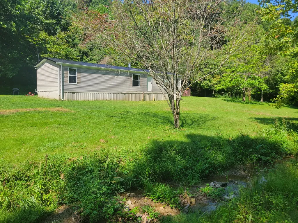 150 E Right Fork- Sugar Camp Road Drive Booneville KY 41314