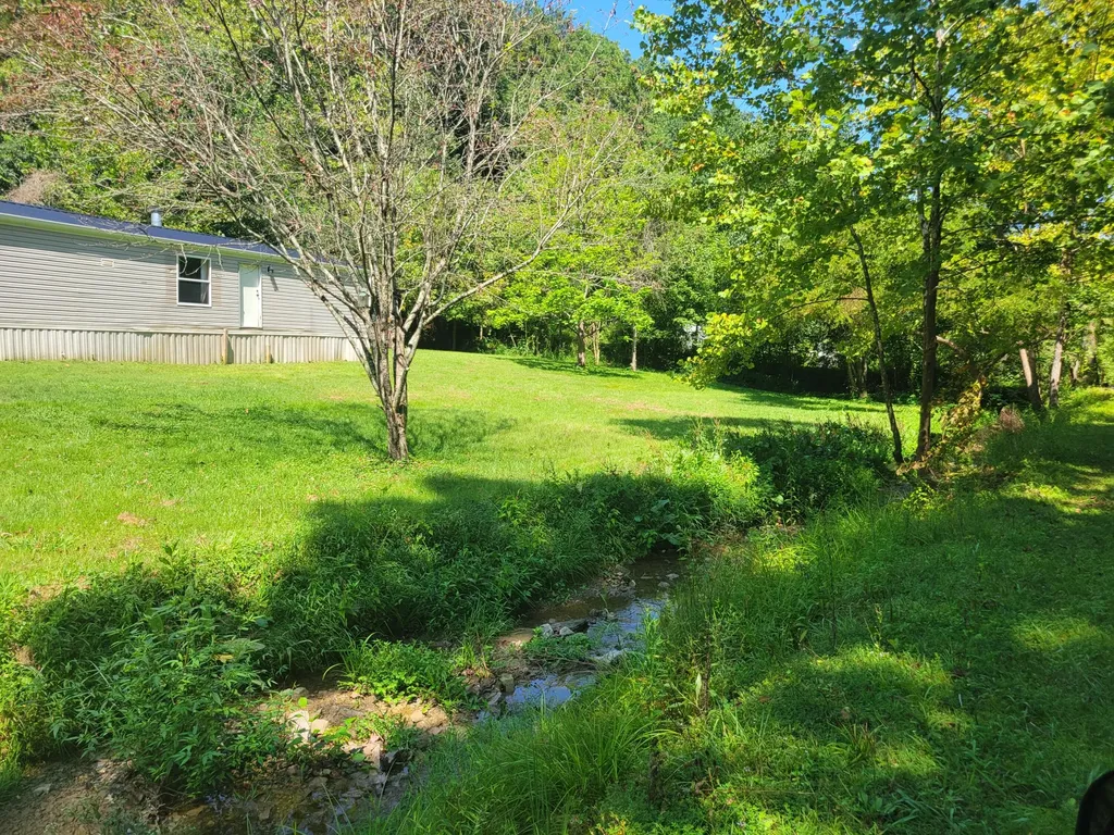 150 E Right Fork- Sugar Camp Road Drive Booneville KY 41314