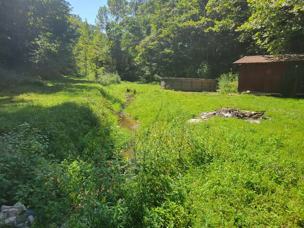 150 E Right Fork- Sugar Camp Road Drive Booneville KY 41314