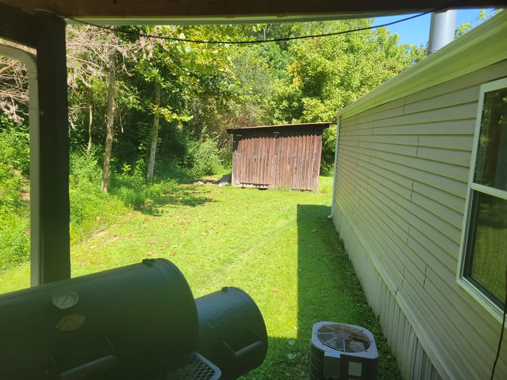 150 E Right Fork- Sugar Camp Road Drive Booneville KY 41314
