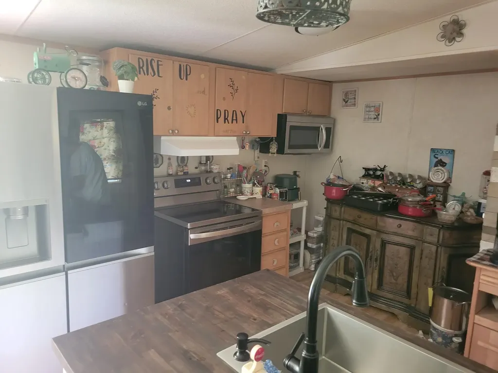150 E Right Fork- Sugar Camp Road Drive Booneville KY 41314
