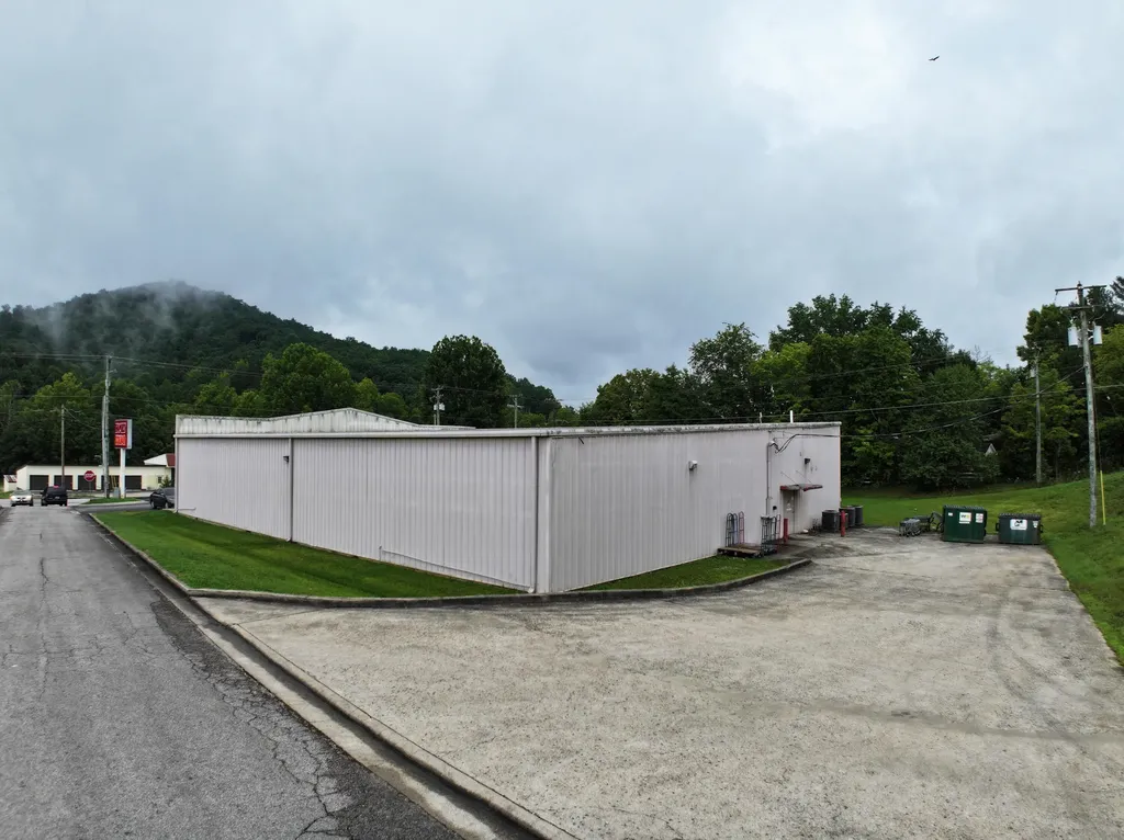 1016 Winchester Road Irvine KY 40336