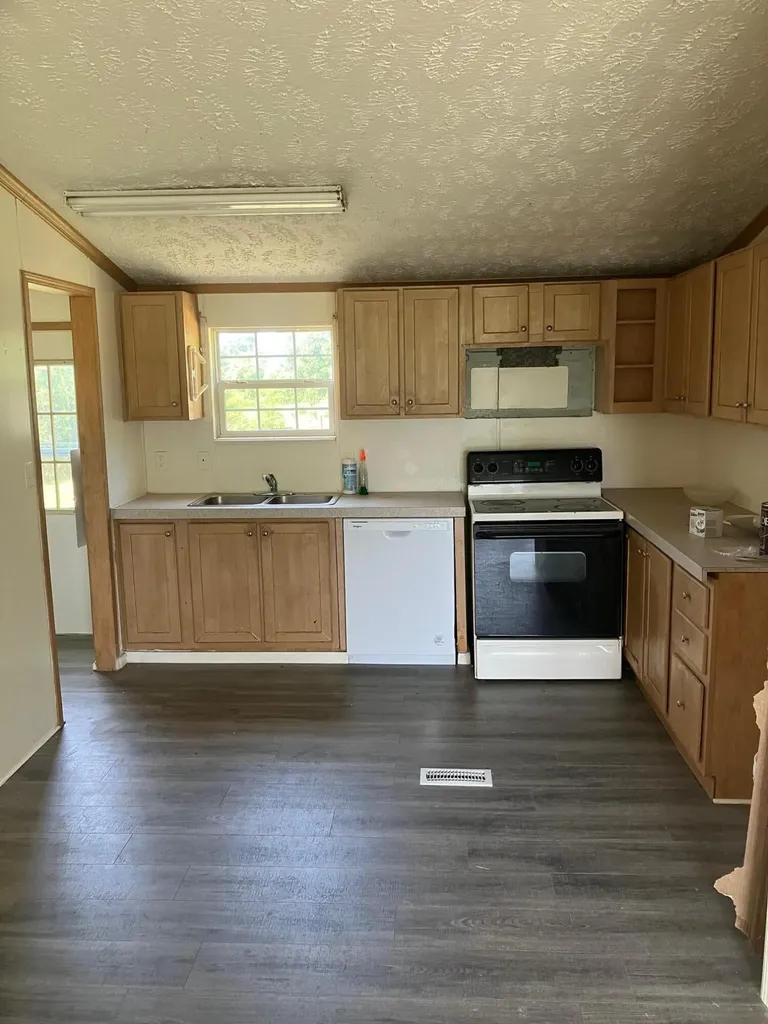7180 Key Highway 356 Cynthiana KY 41031