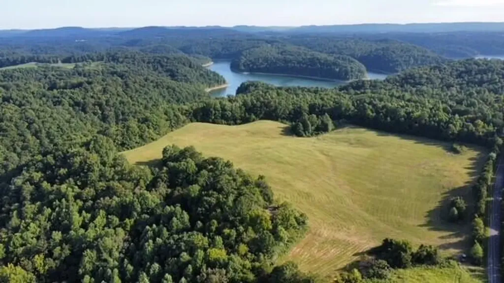 371 Dug Road Monticello KY 42633