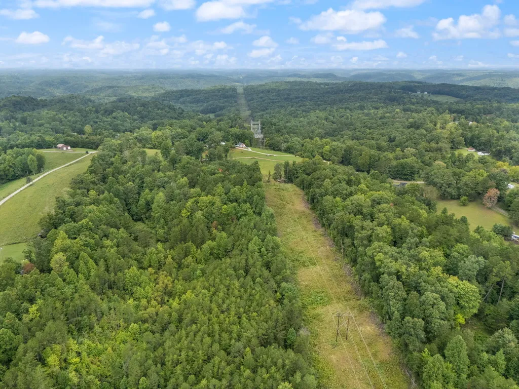 118 Bush Road Beattyville KY 41311