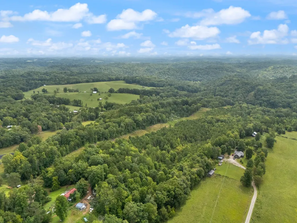 118 Bush Road Beattyville KY 41311