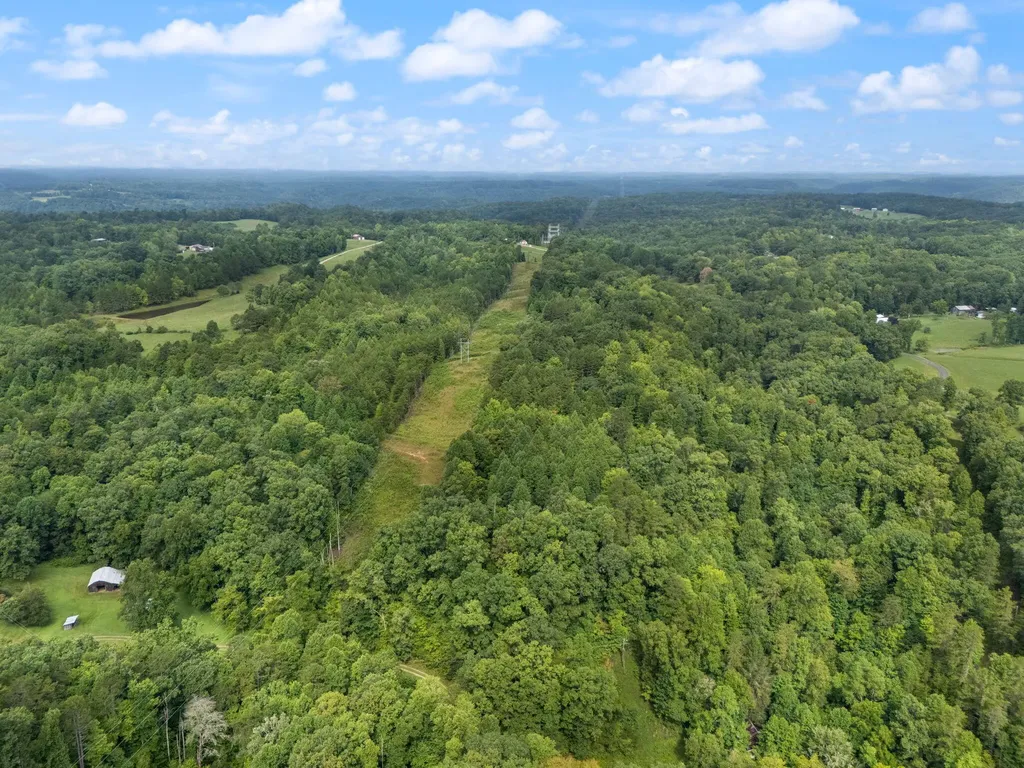 118 Bush Road Beattyville KY 41311