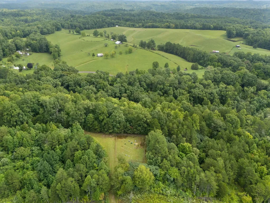 118 Bush Road Beattyville KY 41311