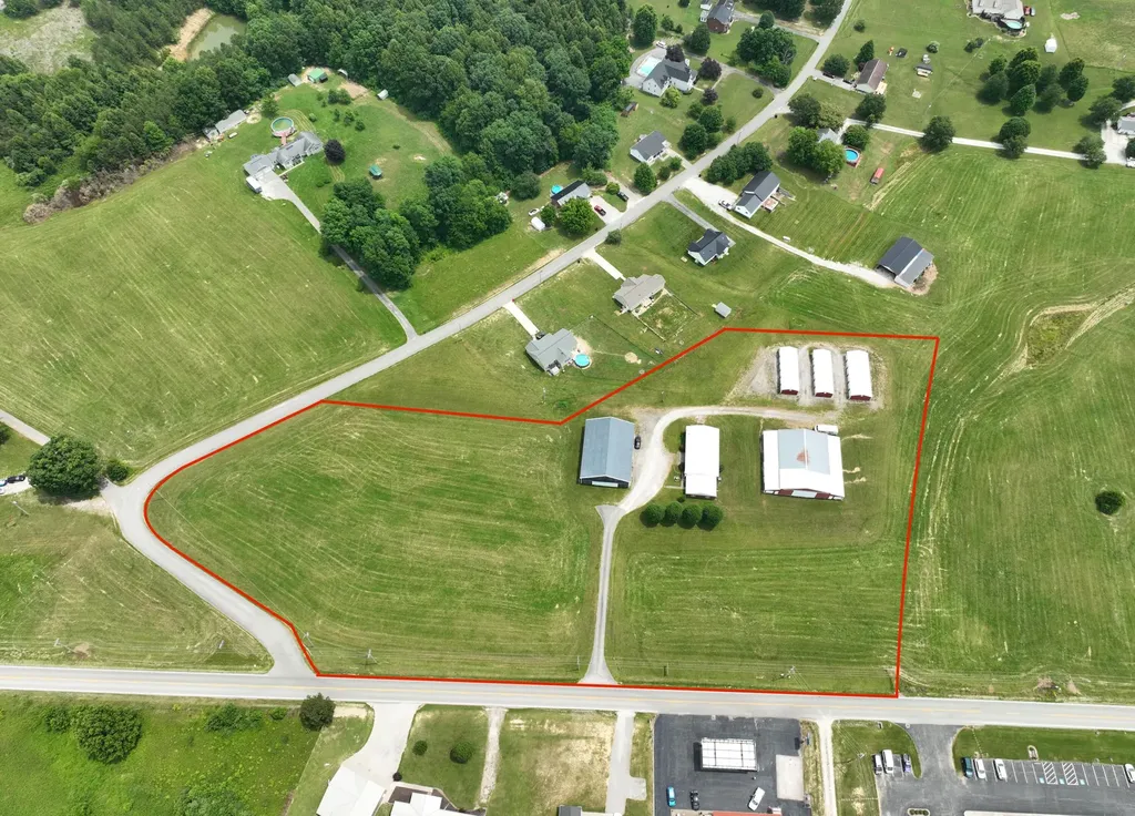 5689 State Highway 290 Mckee KY 40447