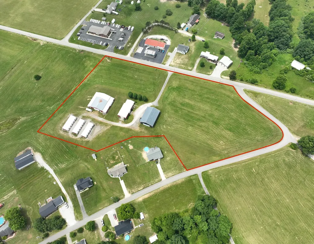 5689 State Highway 290 Mckee KY 40447