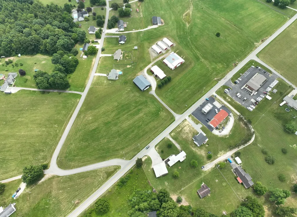 5689 State Highway 290 Mckee KY 40447