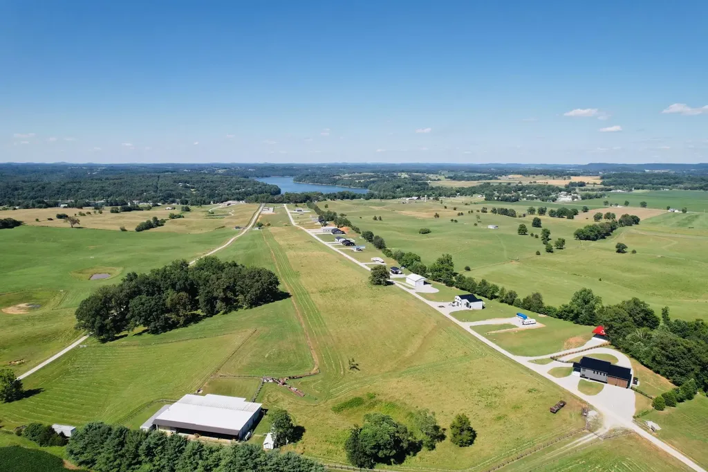 Phase 2, 8 Lighthouse Estates Monticello KY 42633