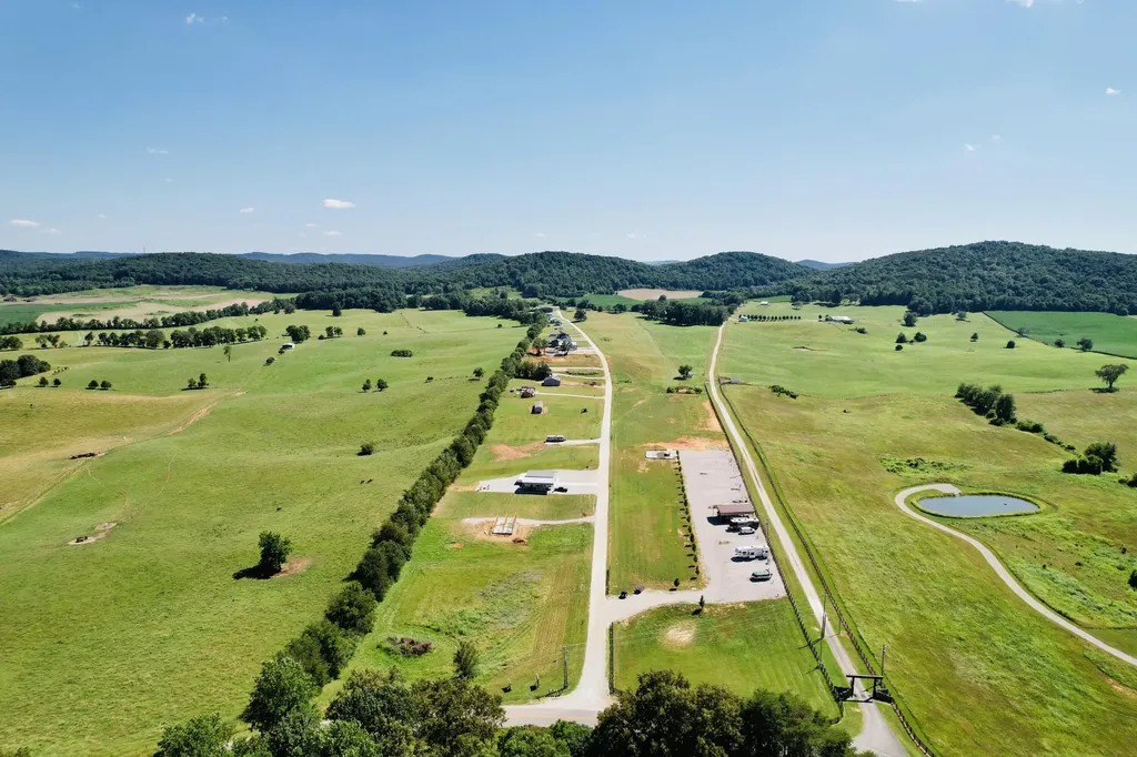 Phase 2, 8 Lighthouse Estates Monticello KY 42633