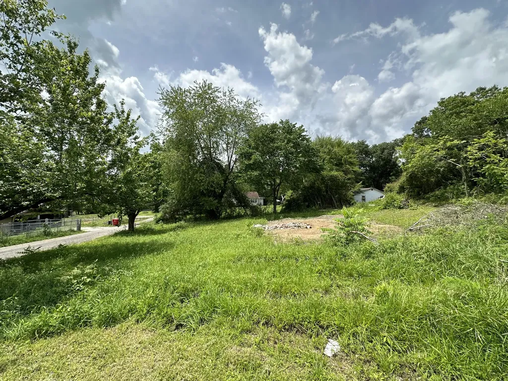 85 N Depot Street Woodbine KY 40771