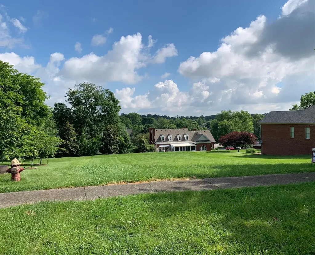144 Colonial Way Danville KY 40422