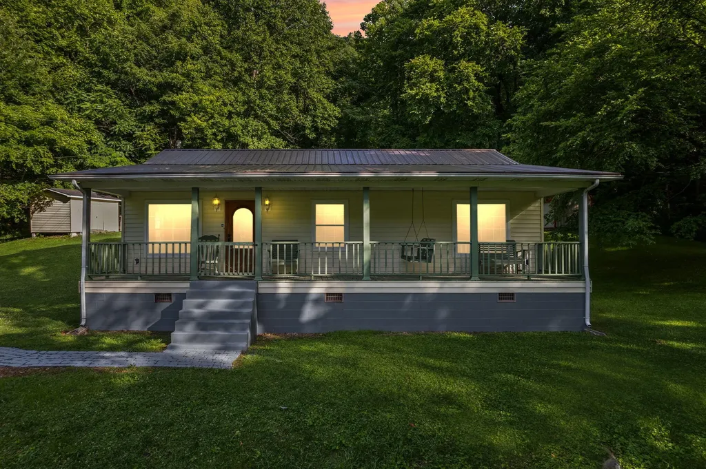 100 John Morgan Drive Evarts KY 40828