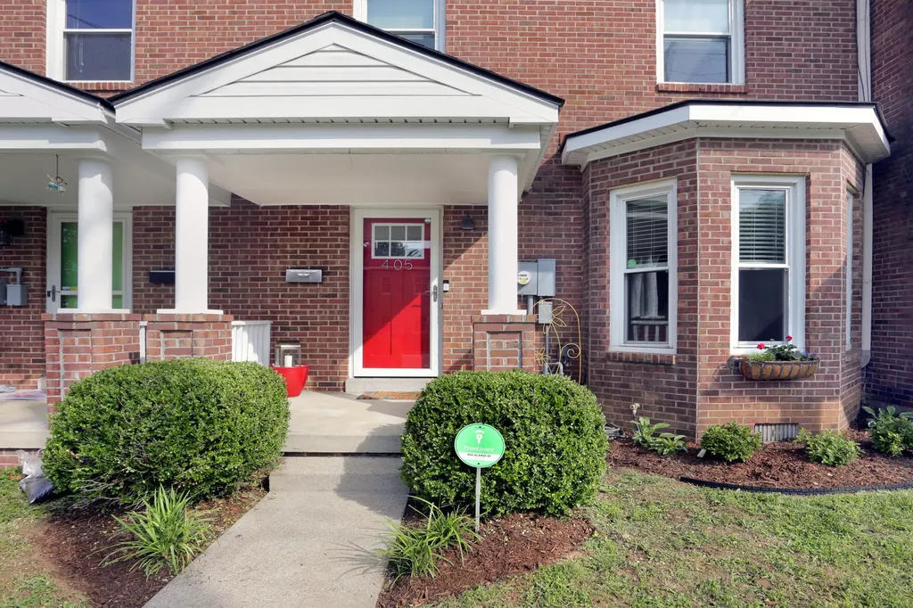 405 Limestone Lexington KY 40508