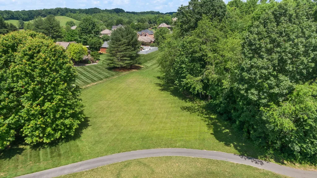 9999 Hickory Court London KY 40744