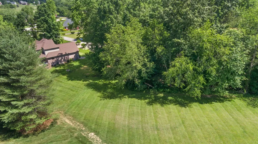 9999 Hickory Court London KY 40744