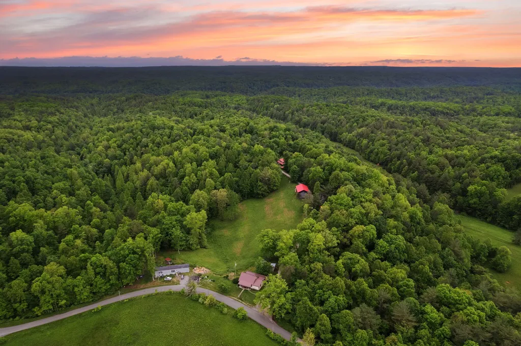3 Firefly Lane Campton KY 41301