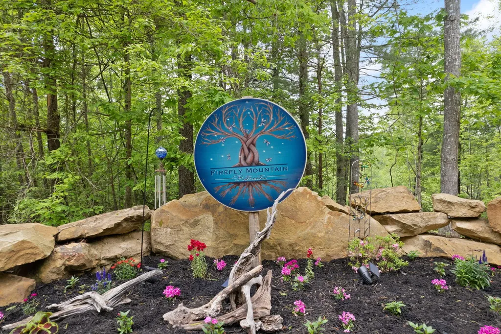 3 Firefly Lane Campton KY 41301